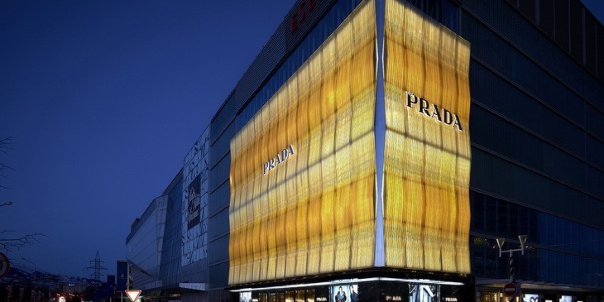 Prada Outlet Online
