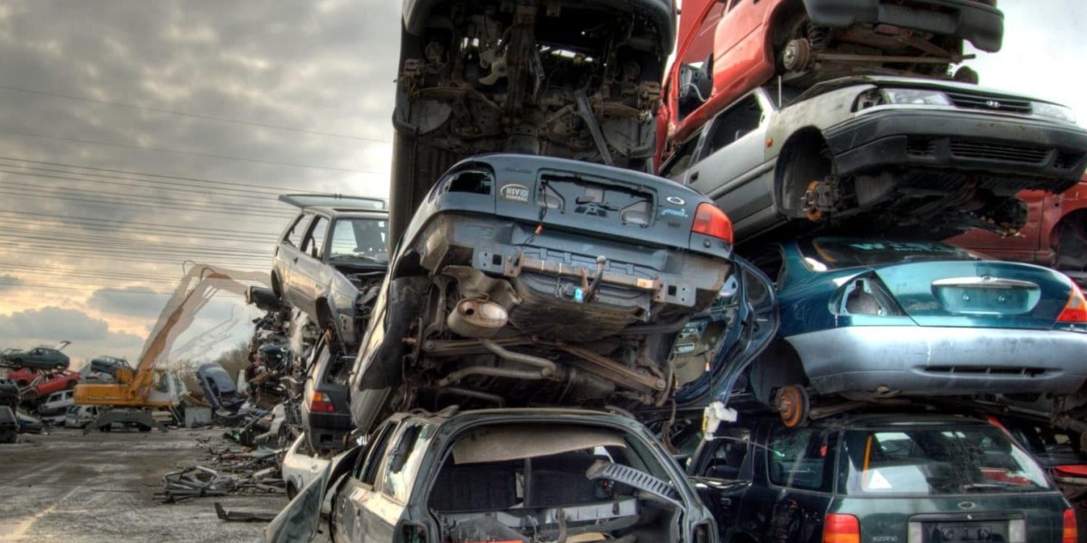 The Smart Way to Sell a Scrap Car to a Local Wrecking Yard